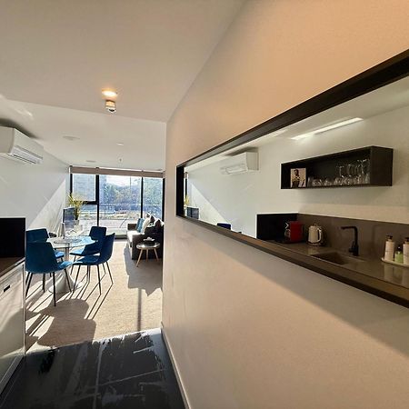 Midnight Luxe 1Br 1Bath Apartment 104 In The Heart Of Braddon Pool Sauna Secure Parking Wine Wifi Canberra Esterno foto