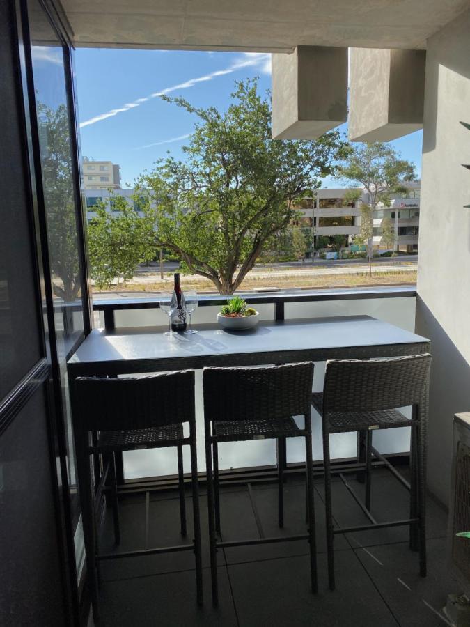 Midnight Luxe 1Br 1Bath Apartment 104 In The Heart Of Braddon Pool Sauna Secure Parking Wine Wifi Canberra Esterno foto