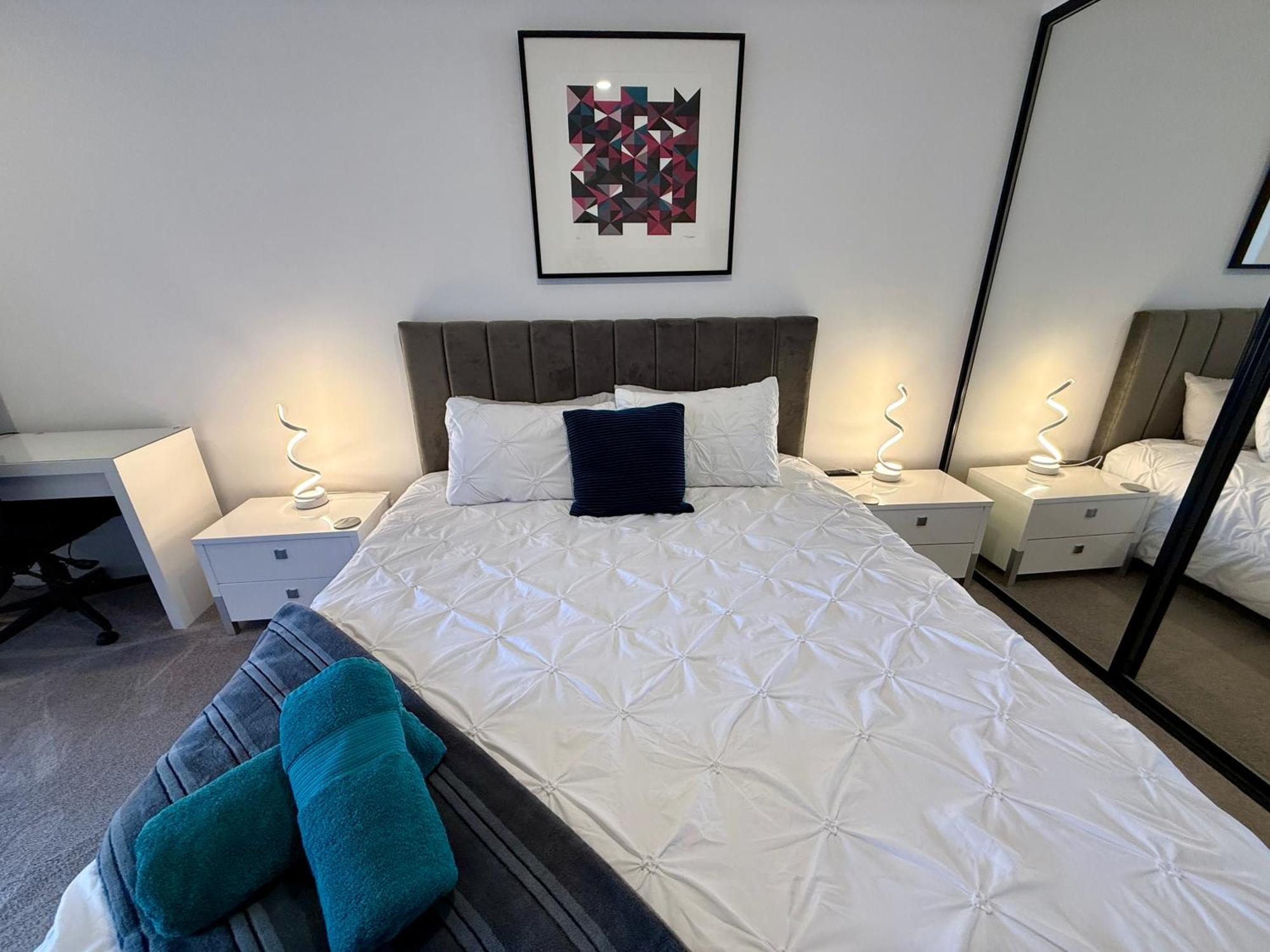 Midnight Luxe 1Br 1Bath Apartment 104 In The Heart Of Braddon Pool Sauna Secure Parking Wine Wifi Canberra Esterno foto